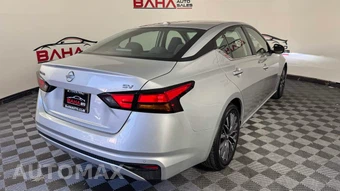 2023 Nissan Altima SV - miniatura 7