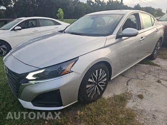 2023 Nissan Altima SV