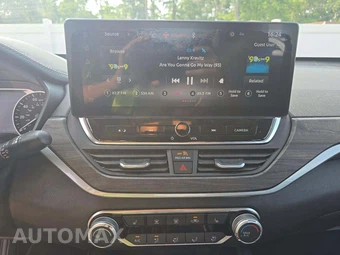 2023 Nissan Altima SV - miniatura 10