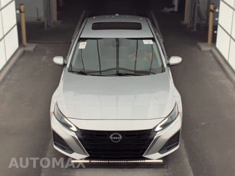 2023 Nissan Altima SV - miniatura 2