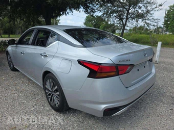 2023 Nissan Altima SV - miniatura 2