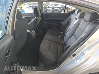 2023 Nissan Altima SV - miniatura 13