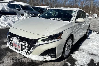 2023 Nissan Altima SV - miniatura 3