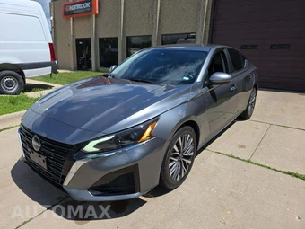 2023 Nissan Altima SV