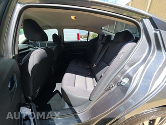 2023 Nissan Altima SV - miniatura 13