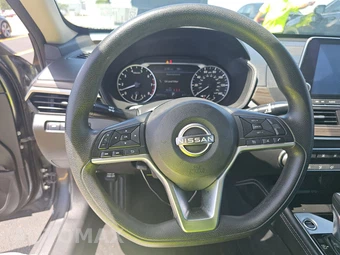2023 Nissan Altima SV – miniatura 10