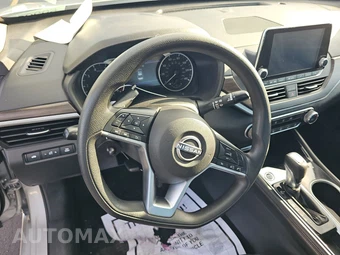 2023 Nissan Altima SV - miniatura 10