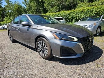 2023 Nissan Altima SV - miniatura 4