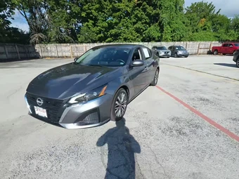 2023 Nissan Altima SV