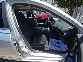 2023 Nissan Altima SV - miniatura 18