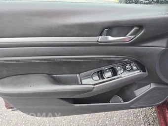 2023 Nissan Altima SV - miniatura 9