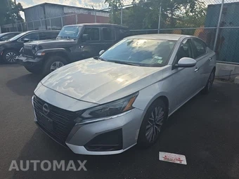 2023 Nissan Altima SV