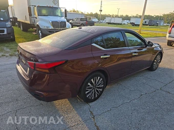 2023 Nissan Altima SV - miniatura 4