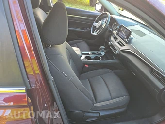 2023 Nissan Altima SV - miniatura 8