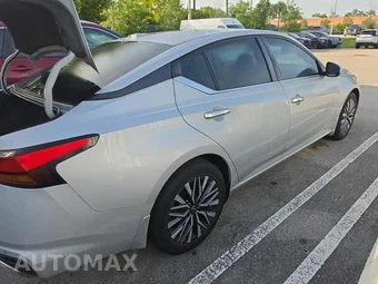 2023 Nissan Altima SV - miniatura 4