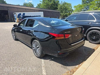 2023 Nissan Altima SV - miniatura 2