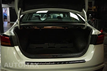 2023 Nissan Altima SV - miniatura 7