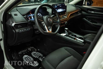 2023 Nissan Altima SV - miniatura 8