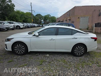 2023 Nissan Altima SV – miniatura 8