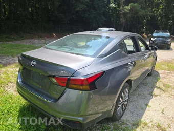 2023 Nissan Altima SV – miniatura 3