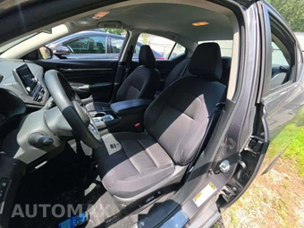 2023 Nissan Altima SV – miniatura 5