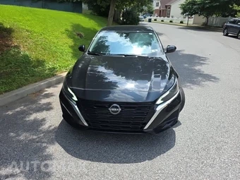 2023 Nissan Altima SV - miniatura 2