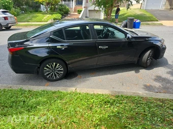 2023 Nissan Altima SV - miniatura 4