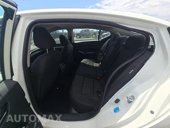 2023 Nissan Altima SV - miniatura 13