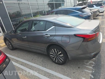 2023 Nissan Altima SV - miniatura 8
