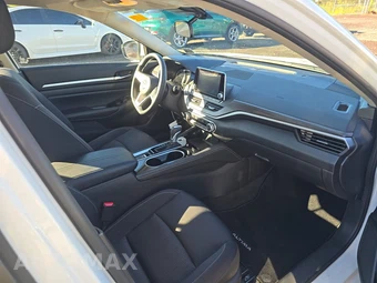 2023 Nissan Altima SV - miniatura 8