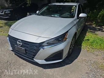 2023 Nissan Altima SV