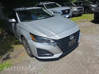 2023 Nissan Altima SV - miniatura 3