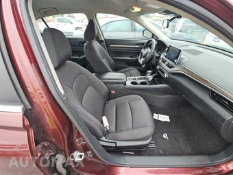 2023 Nissan Altima SV - miniatura 8