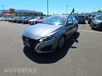 2023 Nissan Altima SV