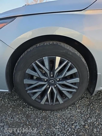 2023 Nissan Altima SV - miniatura 8