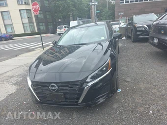 2023 Nissan Altima SV - miniatura 2