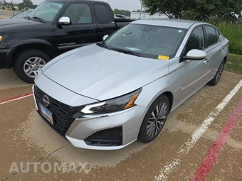 2023 Nissan Altima SV