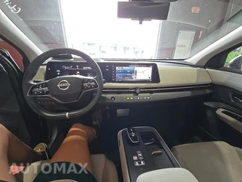 2023 Nissan Ariya EVOLVE+ – miniatura 11