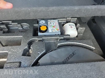 2023 Nissan Ariya PLATINUM+ e-4ORCE – miniatura 9