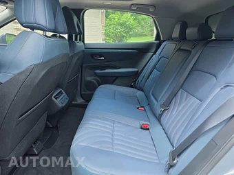 2023 Nissan Ariya PLATINUM+ e-4ORCE – miniatura 14
