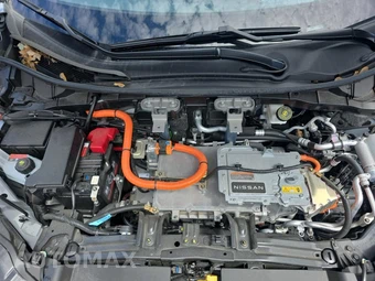 2023 Nissan Ariya PLATINUM+ e-4ORCE – miniatura 22