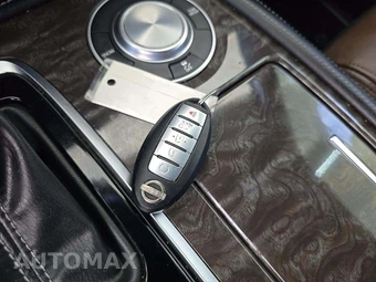 2023 Nissan Armada Platinum - miniatura 8