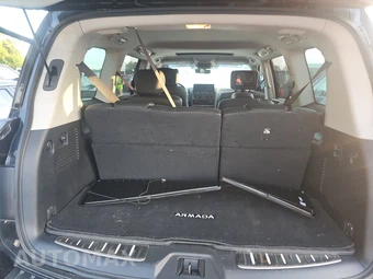 2023 Nissan Armada Platinum - miniatura 17
