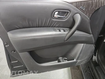 2023 Nissan Armada Platinum - miniatura 9