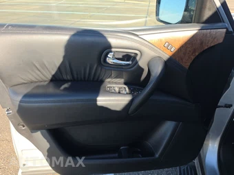 2023 Nissan Armada SL – miniatura 9