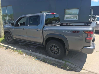 2023 Nissan Frontier PRO-4X Crew Cab Medium Bed – miniatura 2