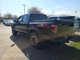2023 Nissan Frontier PRO-4X Crew Cab Medium Bed – miniatura 2