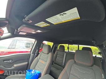 2023 Nissan Frontier PRO-4X Crew Cab Medium Bed - miniatura 11