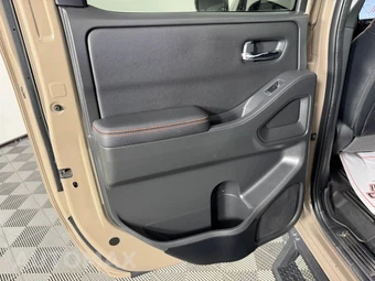 2023 Nissan Frontier PRO-4X Crew Cab Medium Bed - miniatura 44