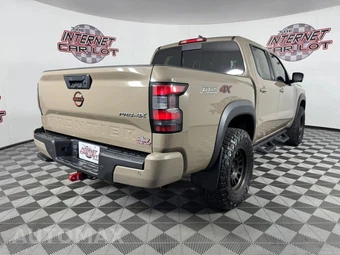 2023 Nissan Frontier PRO-4X Crew Cab Medium Bed - miniatura 7